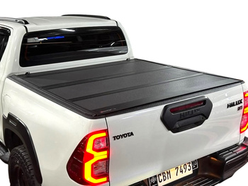 BAKFLIP MX4 kietojo dangčio paketas, skirtas 3 "Toyota Hilux" atlenkiamoms žaliuzėms