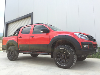 Nadkola poszerzenia nadkoli błotników Isuzu D-Max 2012-2020